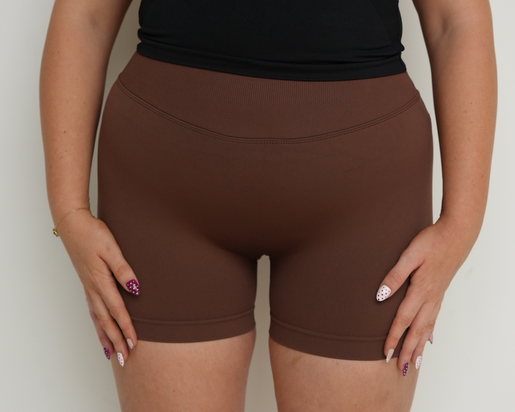 Scrunch Shorts - Hot Cocoa