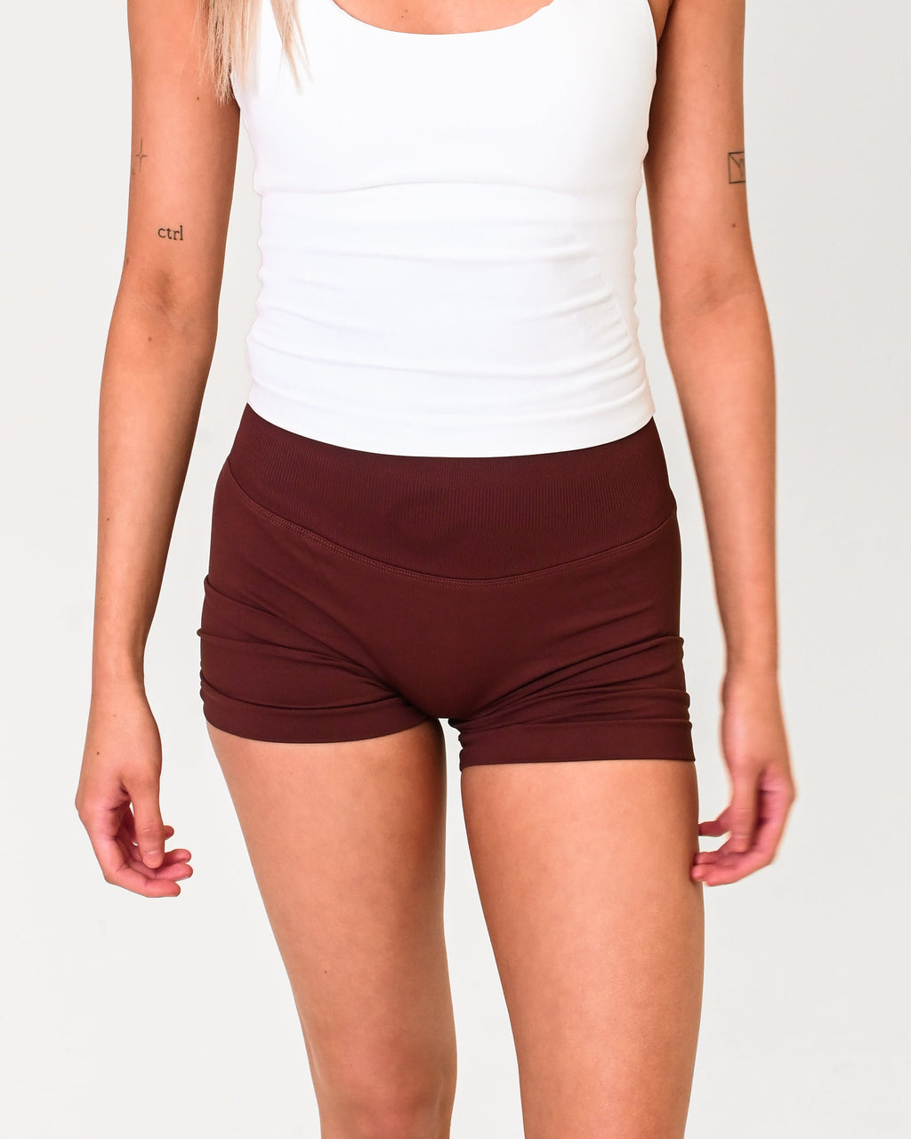 Contour Shorts - Chestnut