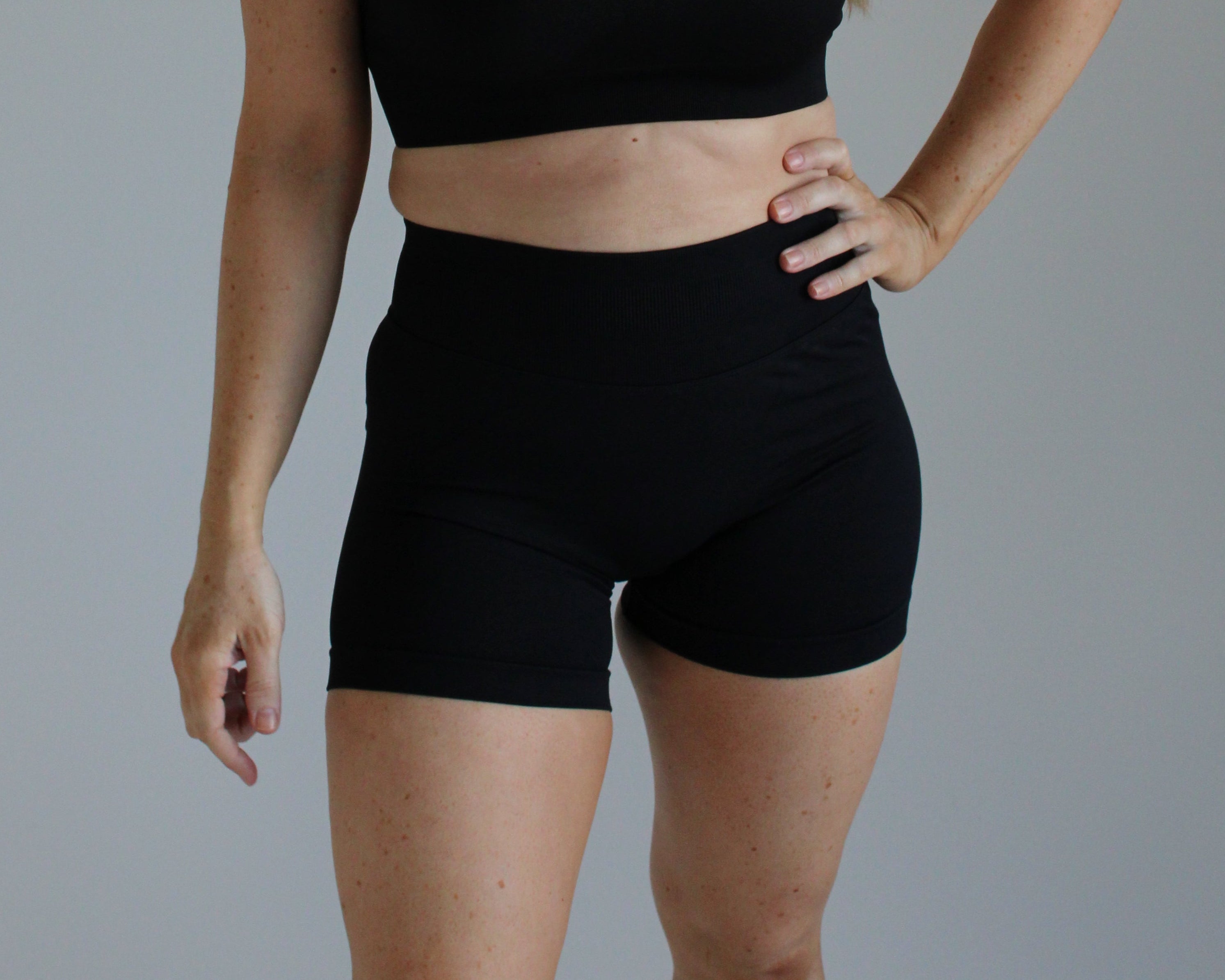 Scrunch Shorts - Night rider