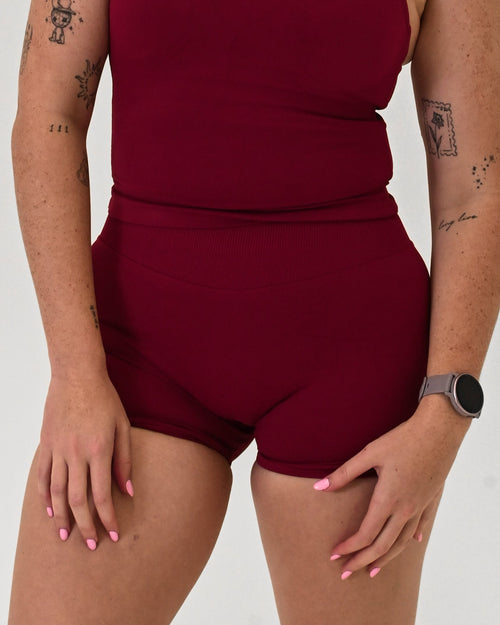 Contour Shorts - Crimson