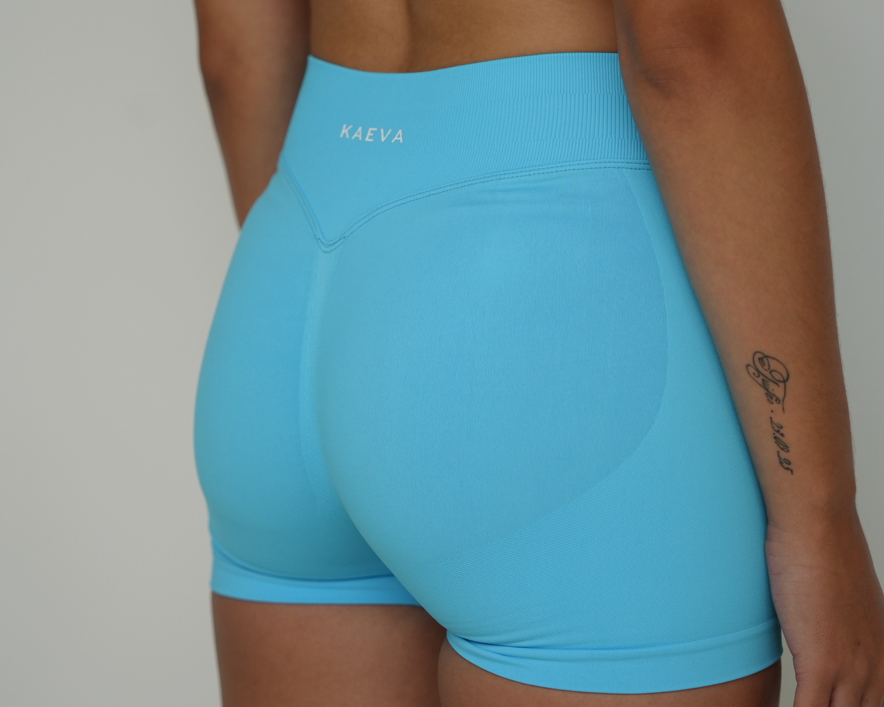 Contour Shorts - Oasis