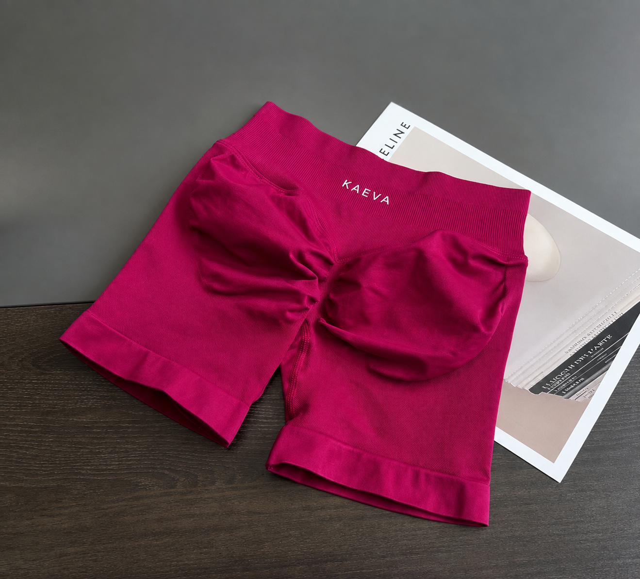 Contour Shorts - Raspberry