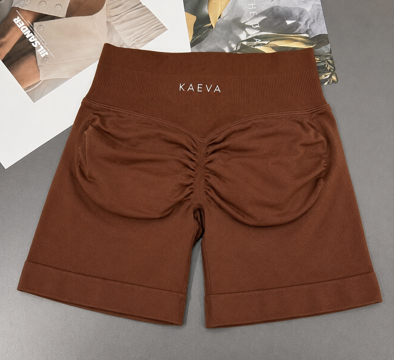Contour Shorts - Chestnut
